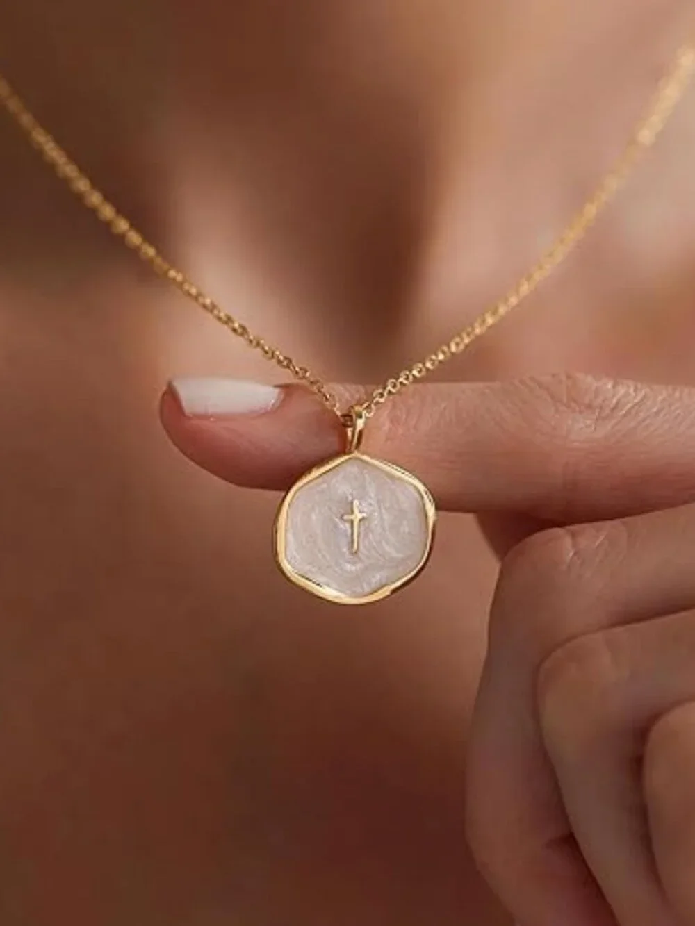 ✝️ Dainty Gold Cross Necklace – 14K Plated Pendant - Picture 4 of 7